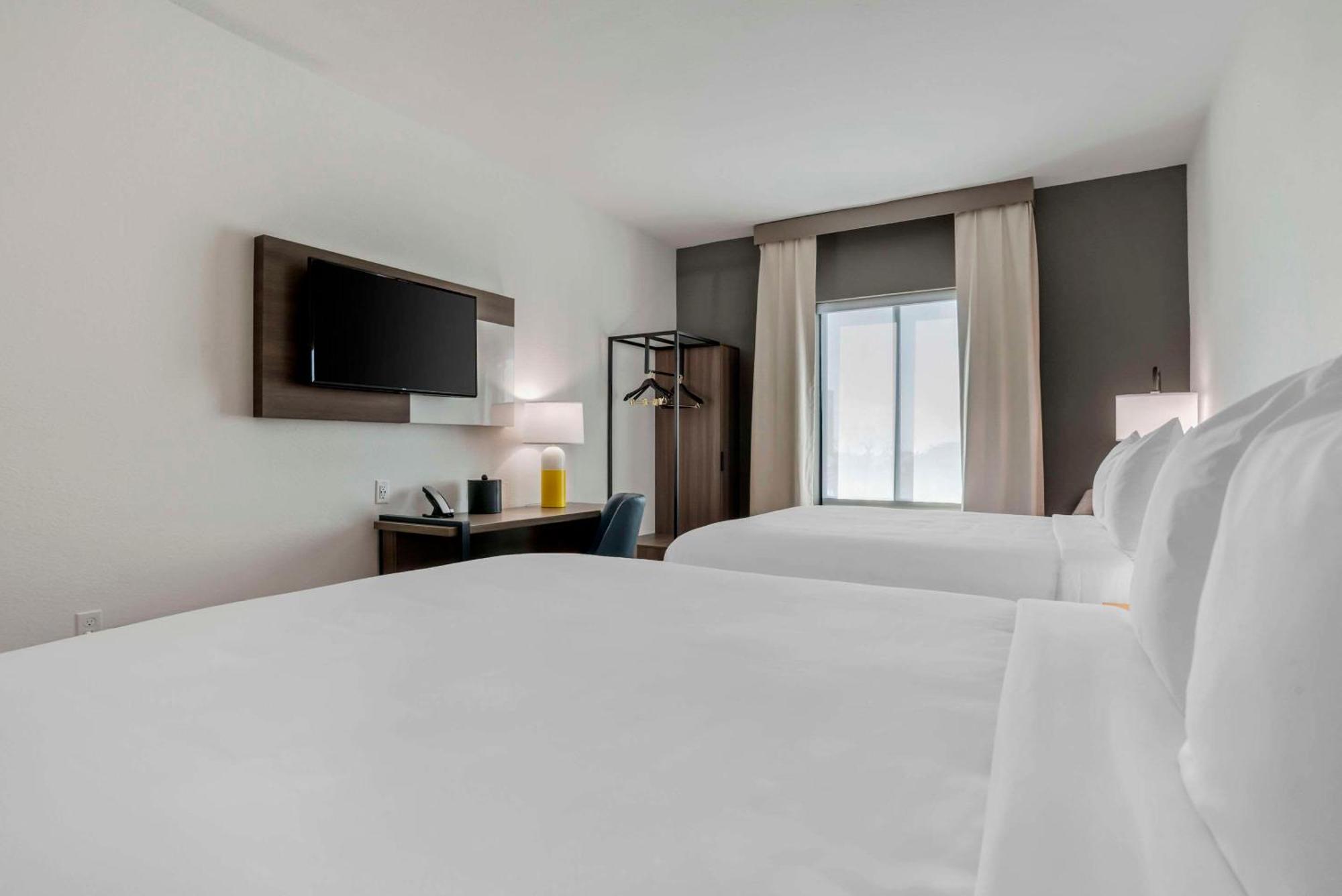 Comfort Inn & Suites Panama City Beach - Pier Park Area Extérieur photo