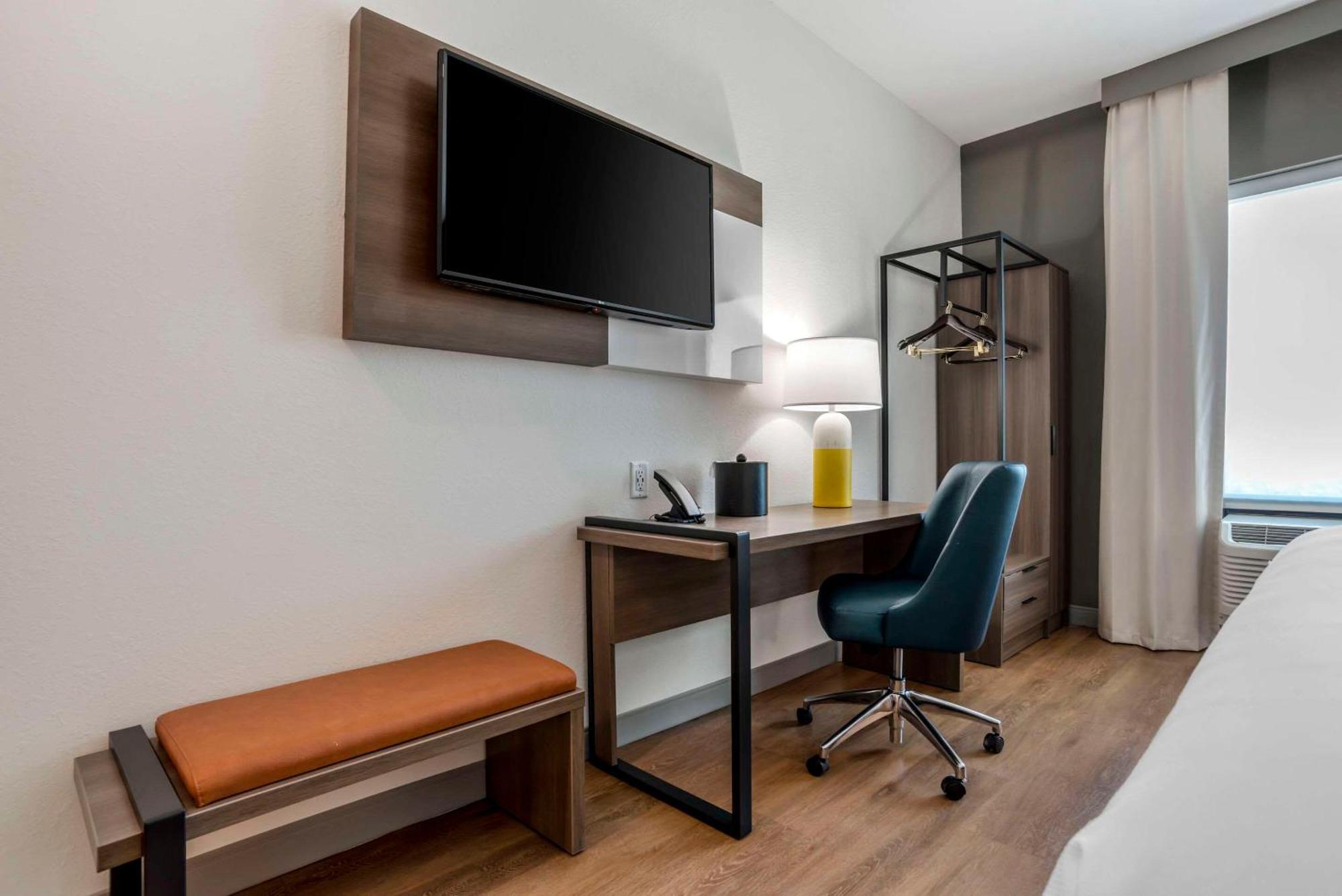 Comfort Inn & Suites Panama City Beach - Pier Park Area Extérieur photo